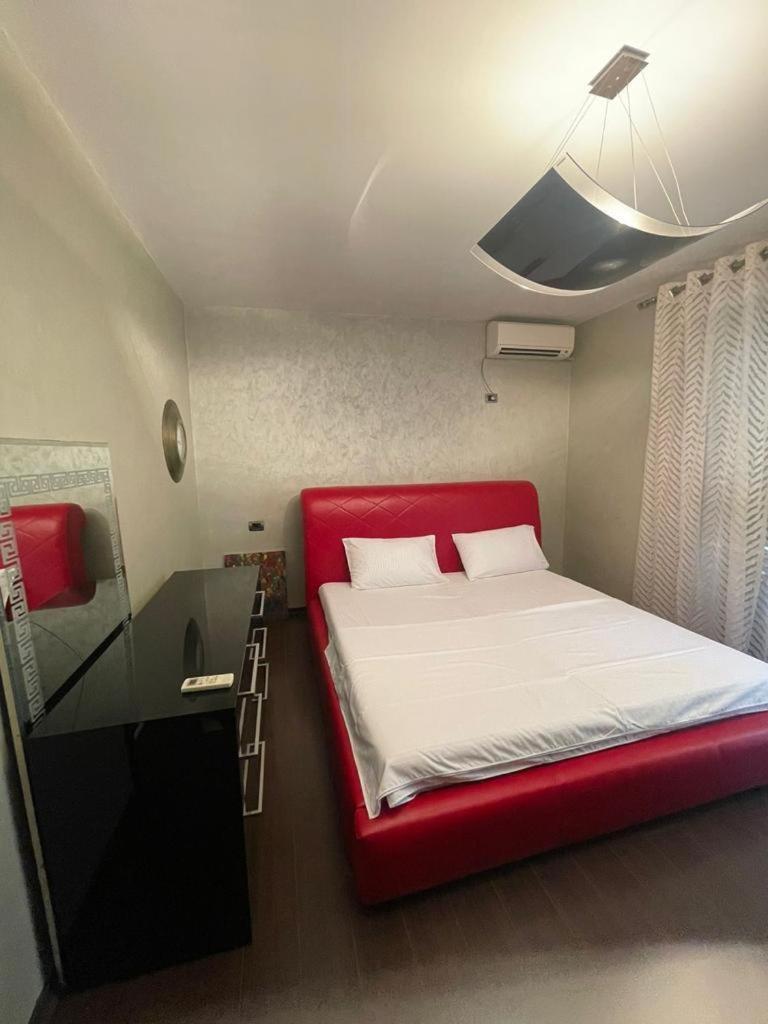 Luxury Apartment City Centre Tirana Bagian luar foto
